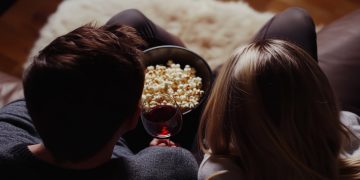 10 best romantic comedies movies to watch right now